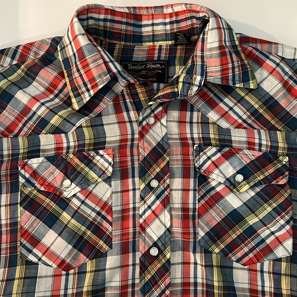 Border Town authentic pearl snap western shirt women’s medium plaid multicolor